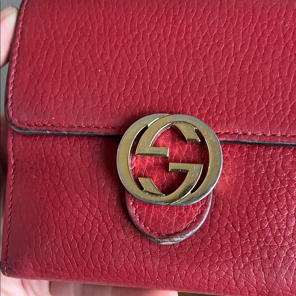 Gucci Crimson Leather Wallet with Gold Emblem - Picture 11 of 16